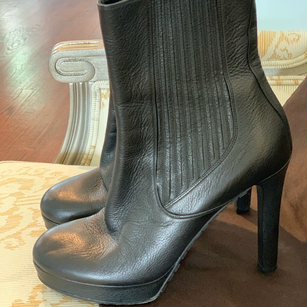 Gucci Stretch Leather Ankle Boots - Picture 3 of 6